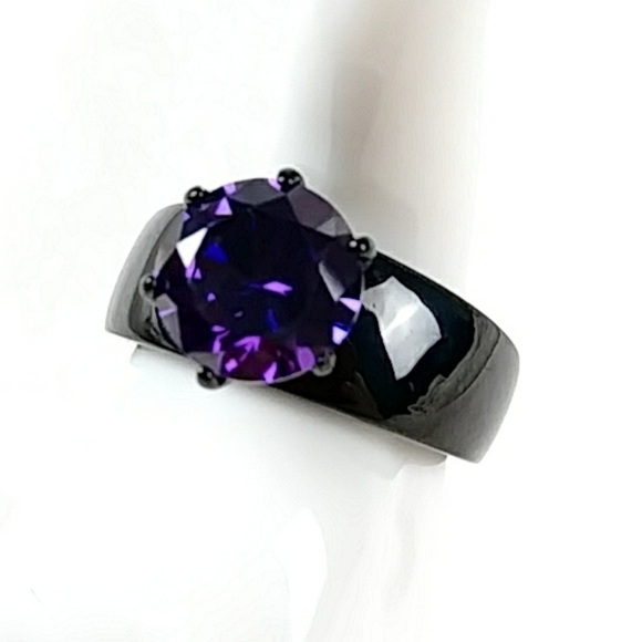 Goth Purple Solitaire Black Stainless Steel Ring - Picture 2 of 13